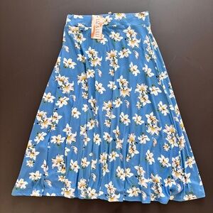 NWT Woman’s Liz & Lilli Blue Floral Stretch Shirt Size Small